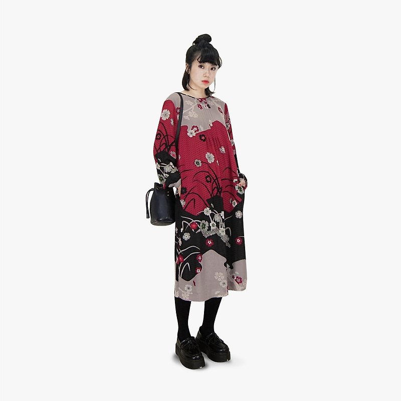 A‧PRANK :DOLLY :: 復古著VINTAGE日式和風花紋傘狀古著洋裝(D711034) - 洋裝/連身裙 - 棉．麻 紅色