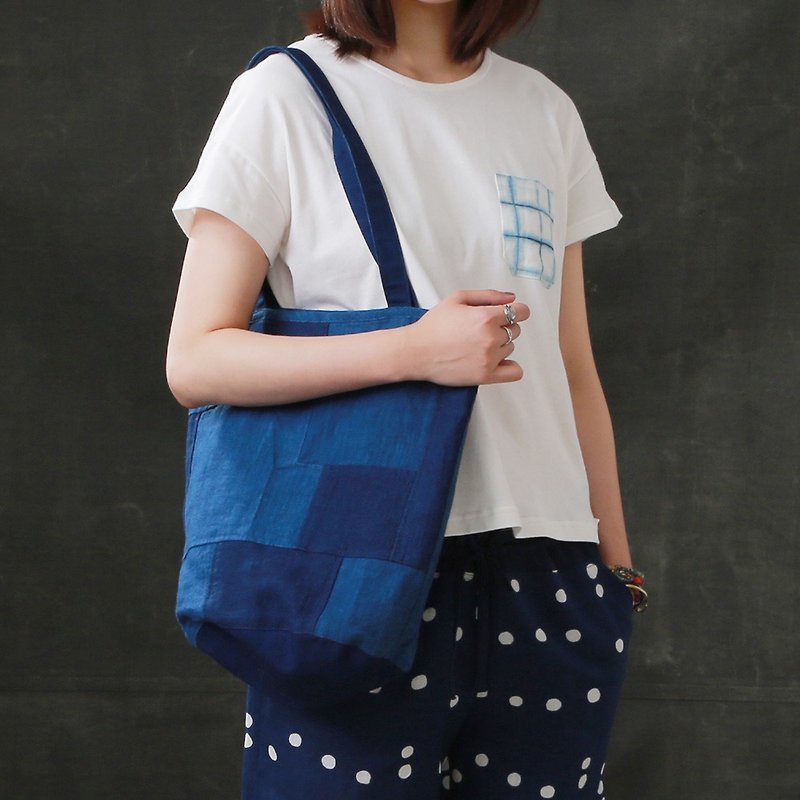 Mushroom MOGU/handmade natural dyeing/cotton/splicing/Fenggan - Messenger Bags & Sling Bags - Cotton & Hemp Blue