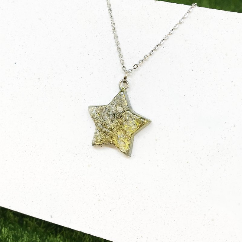 【Nebula】-Five Star Necklace - Necklaces - Pottery Multicolor