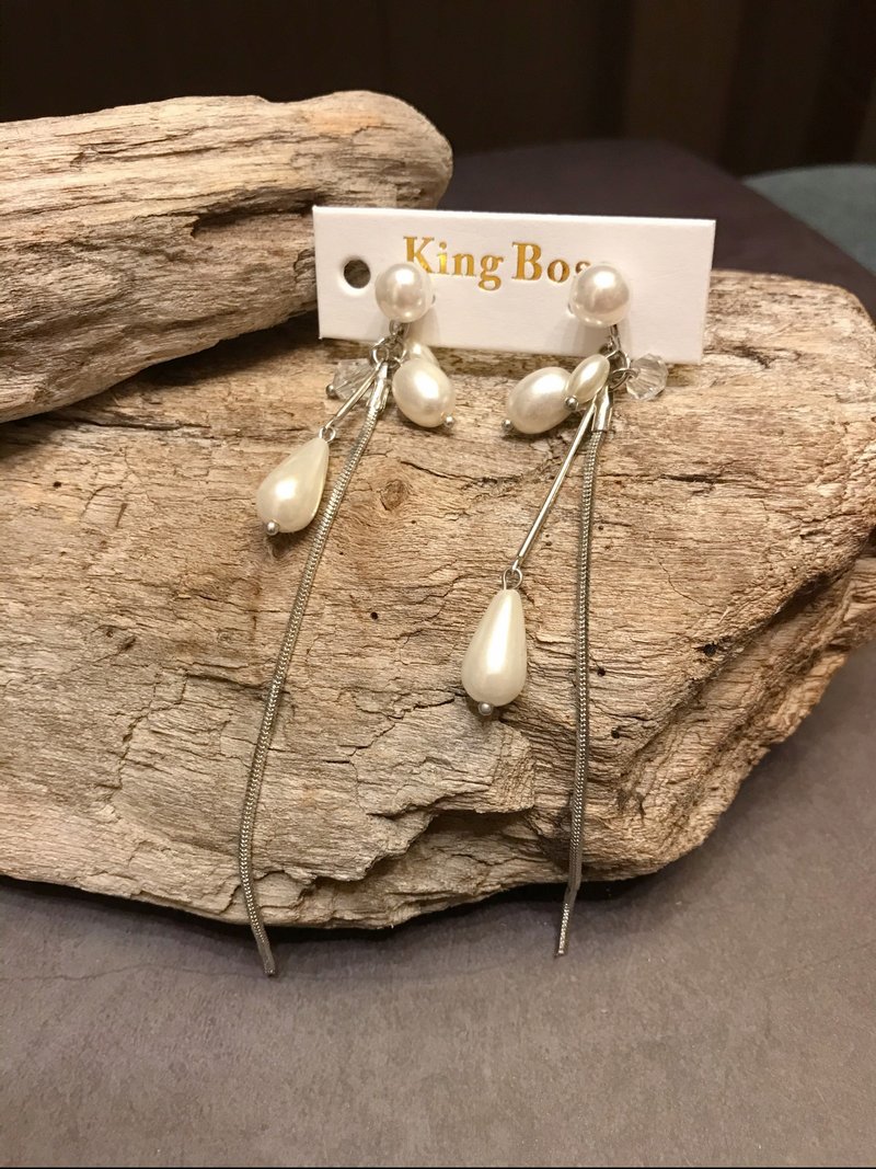 冒牌老闆娘kingboss銀色珍珠垂墜夾式耳環 - 耳環/耳夾/耳骨夾 - 其他材質 白色