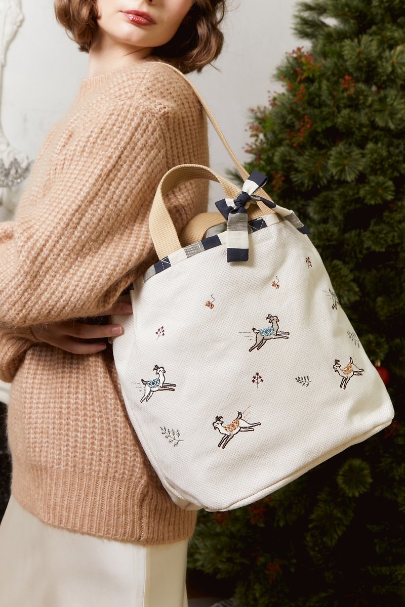 【ของขวัญสั่งทำพิเศษ】包包 กระเป๋า bag CREAM- goat tote bag - Handbags & Totes - Thread White