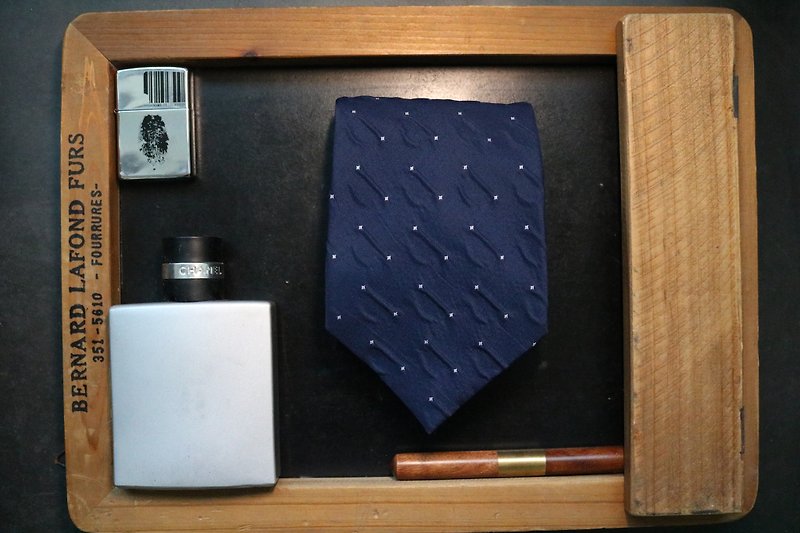 Blue silk three-dimensional pattern tie yuppie gentleman type man necktie - Ties & Tie Clips - Silk Blue