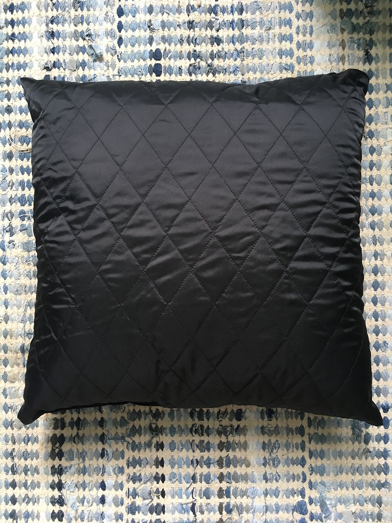 Cushion Inner's own pillow core - หมอน - วัสดุอื่นๆ สีดำ
