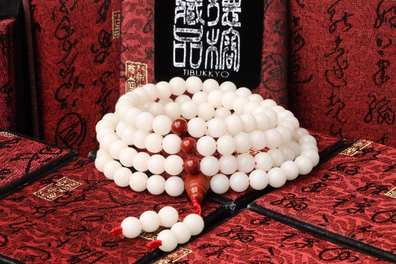 White jade bodhi root bodhi seed 10mm 108 persimmon red south red agate separated beads rosary beads - สร้อยคอ - หยก 