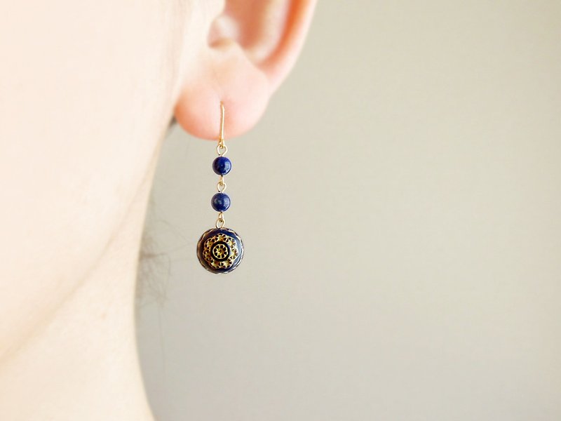 Lapis lazuli, antique style, hook earrings 穿孔