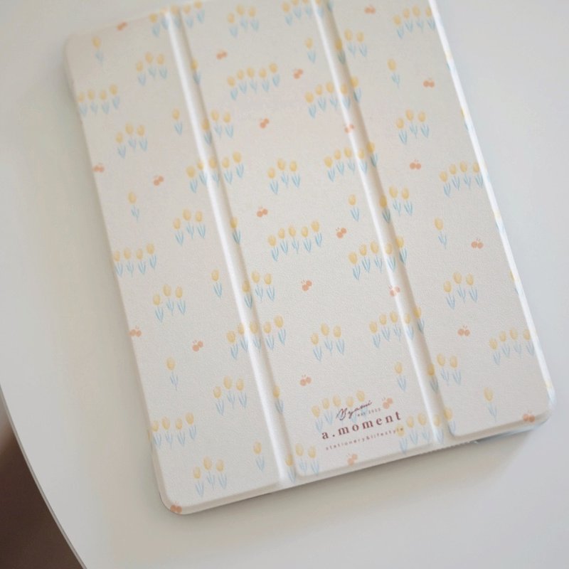 iPad case 三折式附筆槽平板保護套 日系清新圖案 - 平板/電腦保護殼 - 其他材質 白色