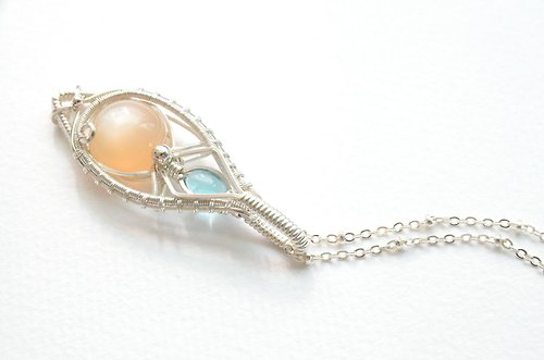 Agnes Handmade Jewelry 【月亮上的珍珠】－金屬線編織－月光石 磷灰石項鍊