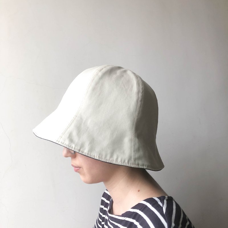 Beige Bucket Hat - หมวก - ผ้าฝ้าย/ผ้าลินิน ขาว