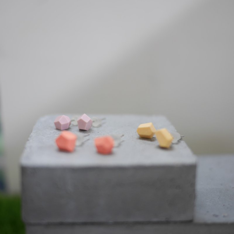 幾何形狀糖果耳環 Candy Stone Earrings - 耳環/耳夾 - 瓷 紅色