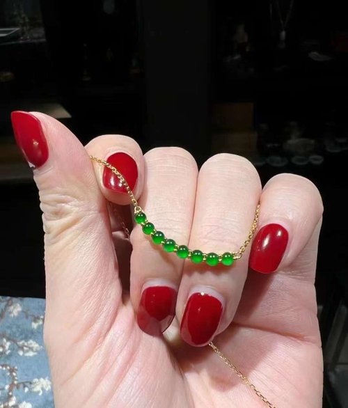 Angel's tears 天使之淚 Jewelry Design 天然原礦冰種陽綠翡翠 18K金鑲嵌微笑鎖骨鍊f