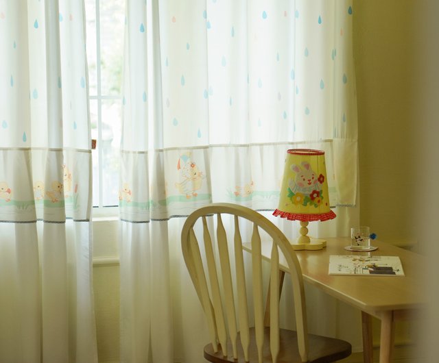 ビーズカーテン　ハート　アヒル 🌼🌼🌼 このお花をもっと大量に作って繋げて ビーズカーテンに
