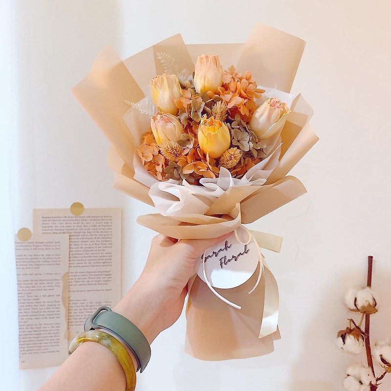 Orange Tulip Bouquet - ช่อดอกไม้แห้ง - พืช/ดอกไม้ สีส้ม