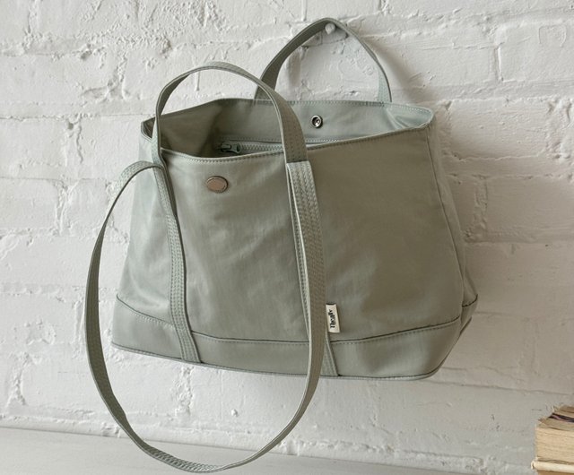 ★THE ALLY★送料込★韓国★人気★正規品★MOLLY BAG+inner bag The Ally from Korea | MOLLY BAG with makeup pouch | Mint