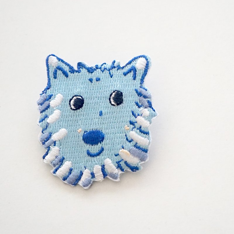Blue-purple smiling little dog embroidered pin/applique - Brooches - Thread Blue