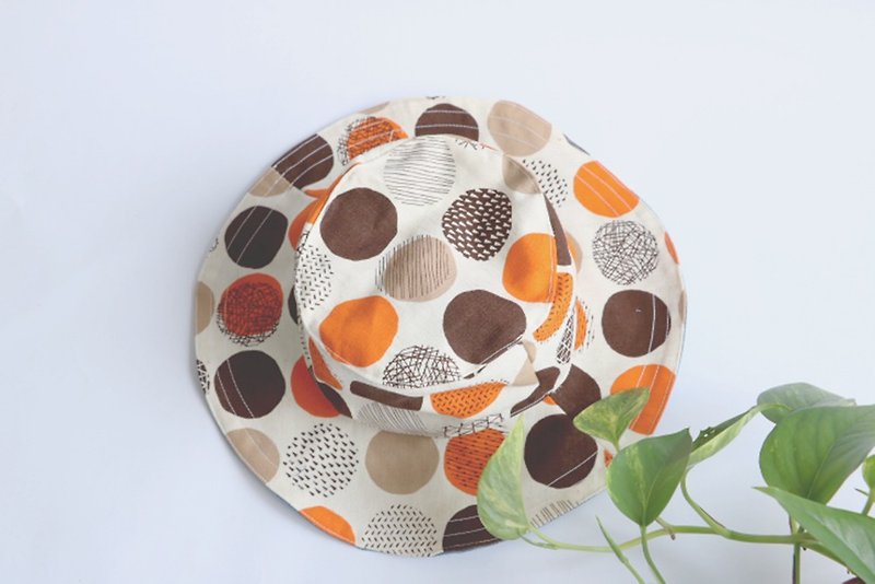 MaryWil double-sided handsome big brim hat-coffee orange geometric dots - หมวก - ผ้าฝ้าย/ผ้าลินิน หลากหลายสี