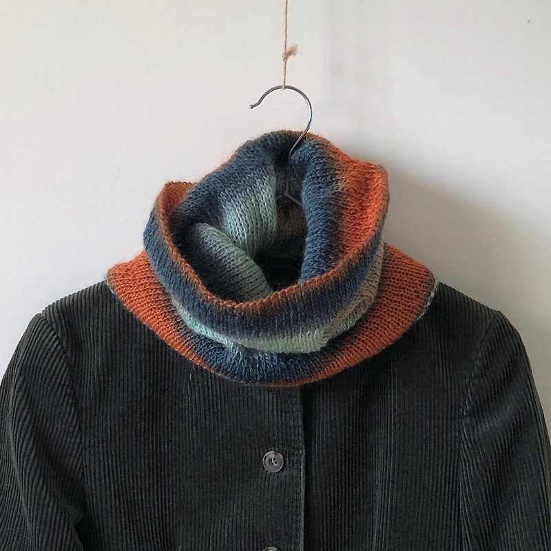 Geyser - Gradient - Handmade wool short neck circumference is no longer produced - ผ้าพันคอถัก - ขนแกะ หลากหลายสี