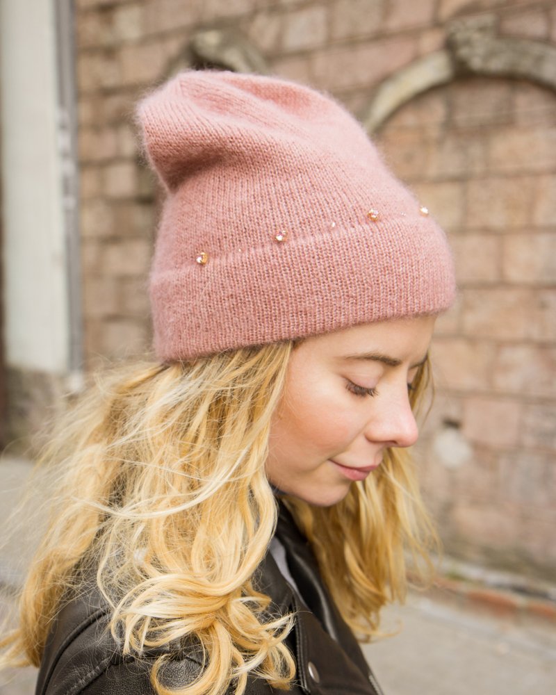 Mohair beanie hat with swarovski crystals. Rose pink knitted hat - 帽子 - 羊毛 粉紅色