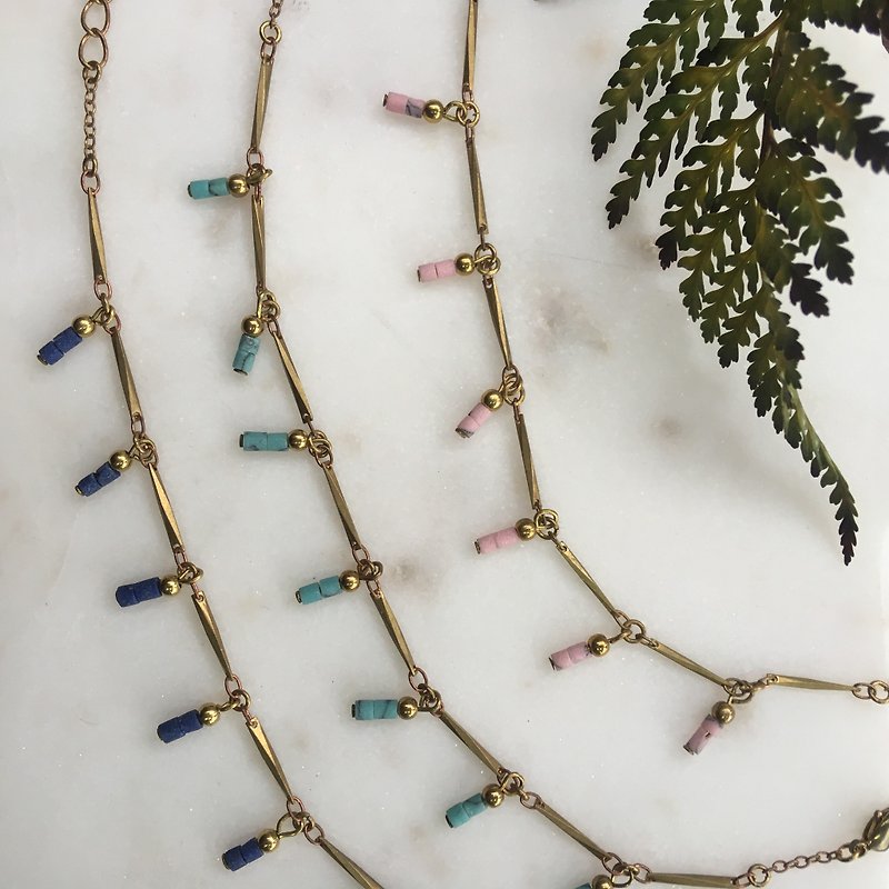 Travelin forests groceries India turquoise tassel small Bronze bracelet - สร้อยข้อมือ - ทองแดงทองเหลือง หลากหลายสี