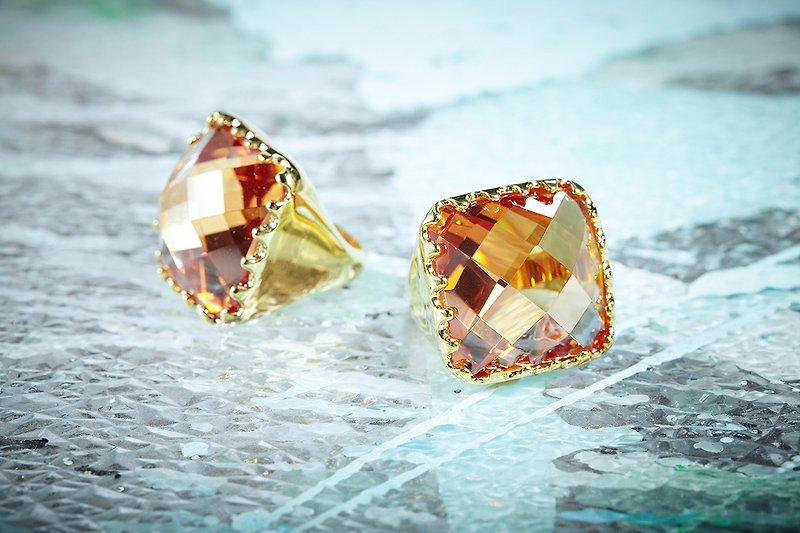 Crystal Clear Yellow Soviet Diamond 14K Gold Ring - แหวนทั่วไป - โลหะ 