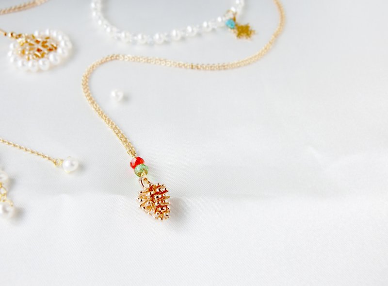 [Christmas pine cone] necklace - สร้อยคอ - โลหะ สีทอง