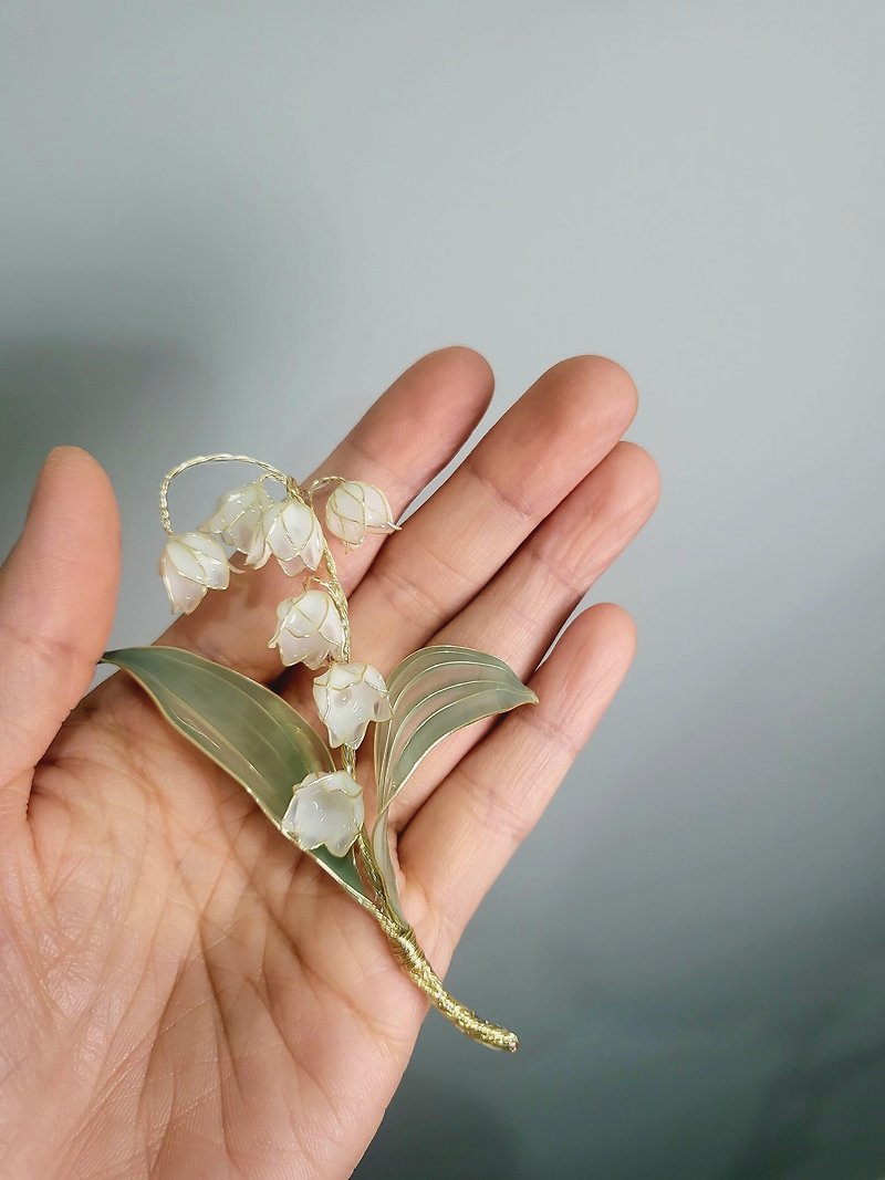 Lily of the valley flower brooch - Dipping art - เข็มกลัด - เรซิน 