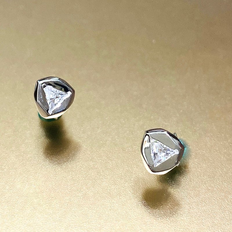 Irregular geometric roses. Simple flash diamond. 925 sterling silver. - Earrings & Clip-ons - Sterling Silver 