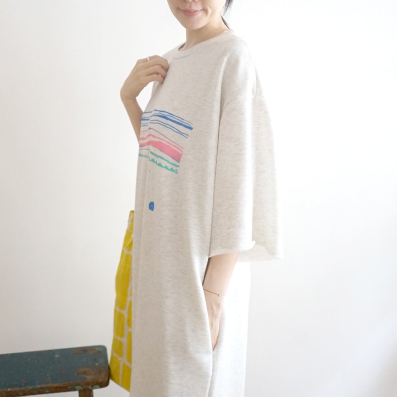 米白長長不修邊可愛七分開衩純棉洋裝 河流 大塊花與貓 - 洋裝/連身裙 - 棉．麻 白色