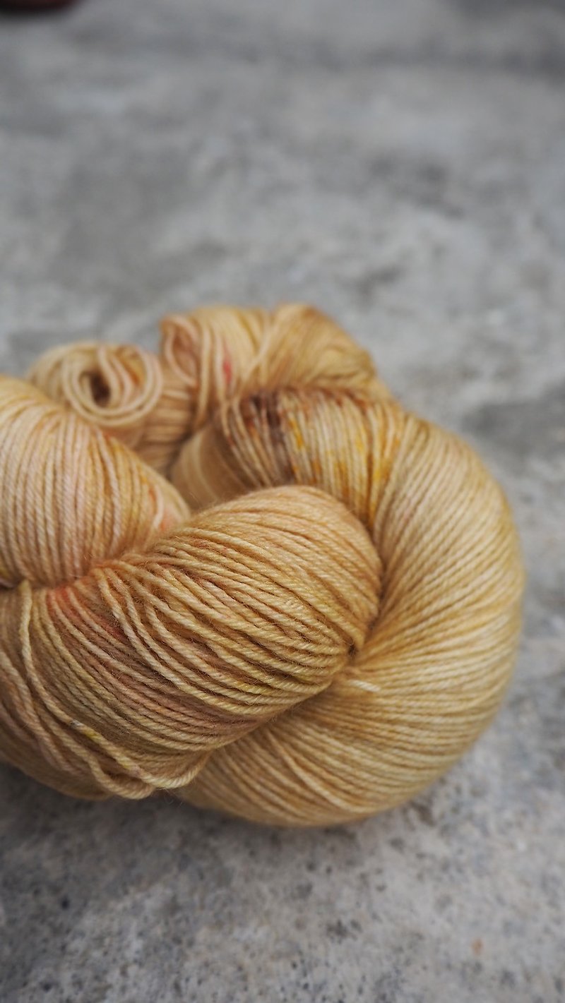 Hand dyed the line. Autumn leaves (4ply socks / blue-faced sheep) - Knitting, Embroidery, Felted Wool & Sewing - Wool 