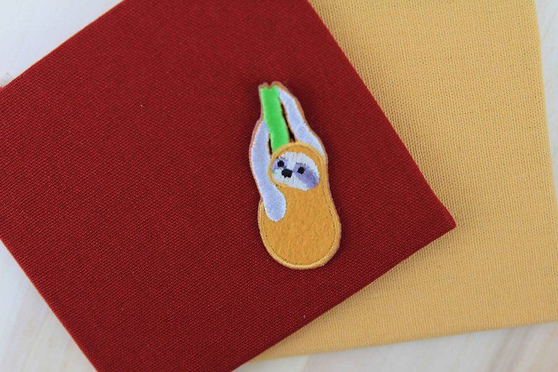 Hold on to the sloth-self-adhesive embroidered cloth paste small sloth series - Knitting, Embroidery, Felted Wool & Sewing - Thread 