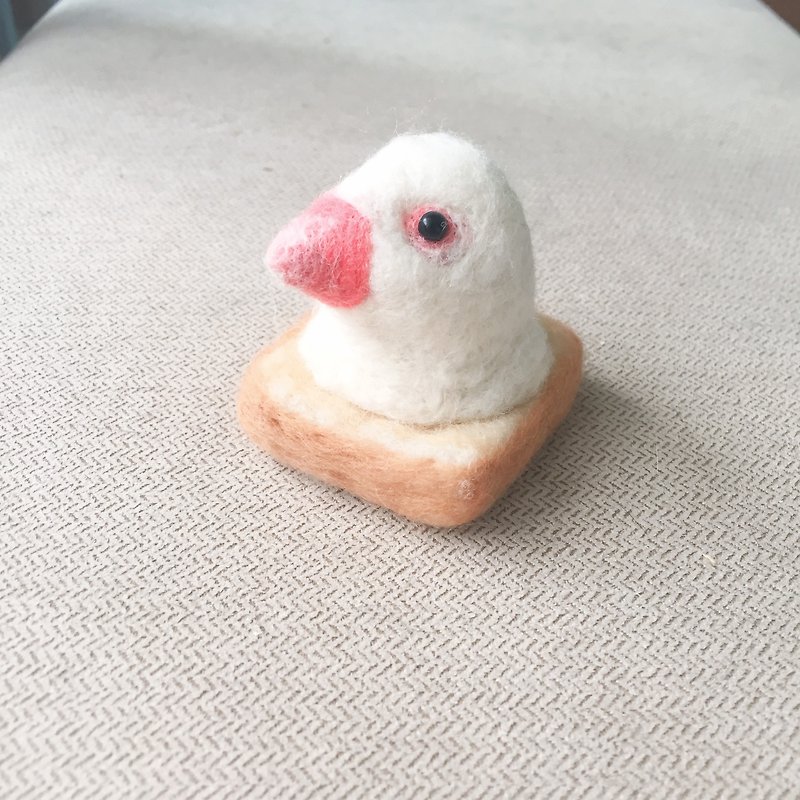 Woolfelting Ice-cream Toast_White Java Sparrow - Items for Display - Wool White