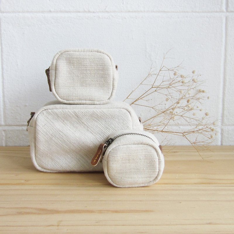 Goody Bag / Three Little tan /SS/S/M Size Natural Color Cotton - กระเป๋าเครื่องสำอาง - ผ้าฝ้าย/ผ้าลินิน ขาว