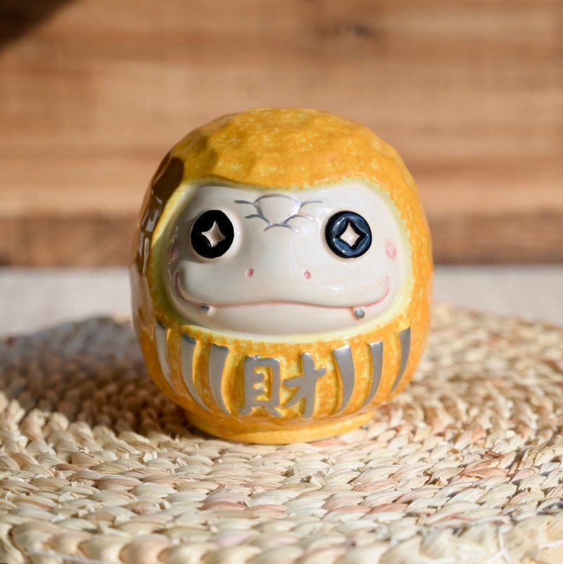 財蛇陶瓷存錢筒/黃銀/蛇年新品/開運招財/贈送小斗方春聯一張 - 存錢筒 - 陶 黃色