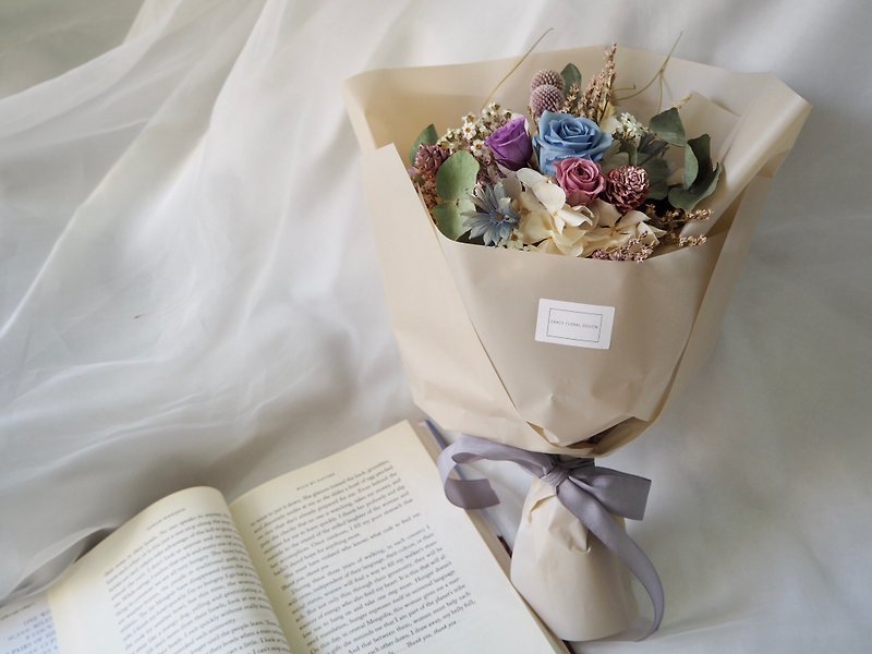 [GFD] Graduation Bouquet-No Withered Flowers/Dry Flowers/Wedding Bouquet/Souvenir Bouquet - ช่อดอกไม้แห้ง - พืช/ดอกไม้ 