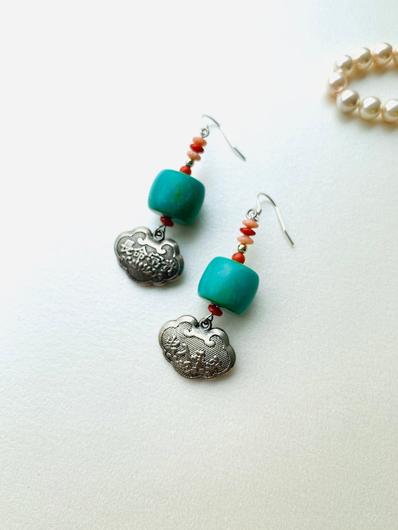 Sea bamboo coral, turquoise, Silver alloy safe and wealthy lock piece, 925 white fungus hook - Earrings & Clip-ons - Semi-Precious Stones Green