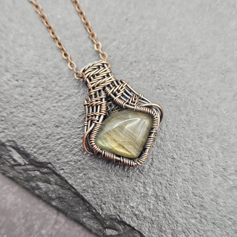 Labradorite Wire Wrapped Pendant , Copper , Oxidized - สร้อยคอ - ทองแดงทองเหลือง สีส้ม