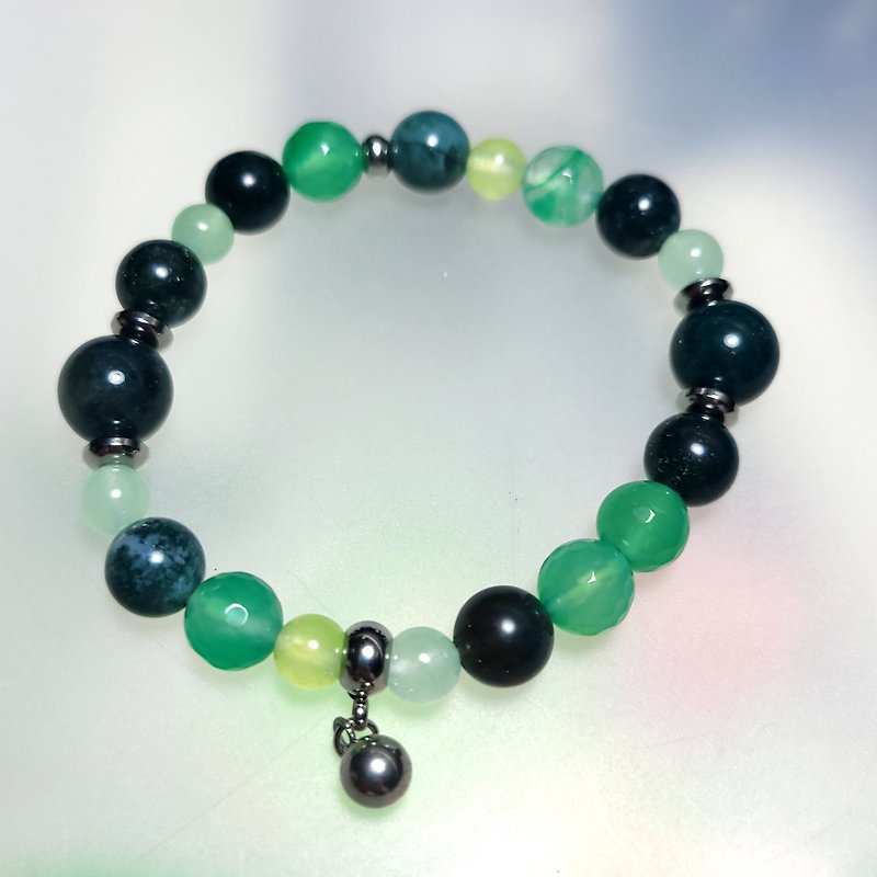 A single string of pure colors mix and match natural Stone bracelets elegant green - สร้อยข้อมือ - หิน สีเขียว