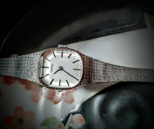 1970年代　CITIZEN 手巻き式置時計　日本製 500x0.jpg