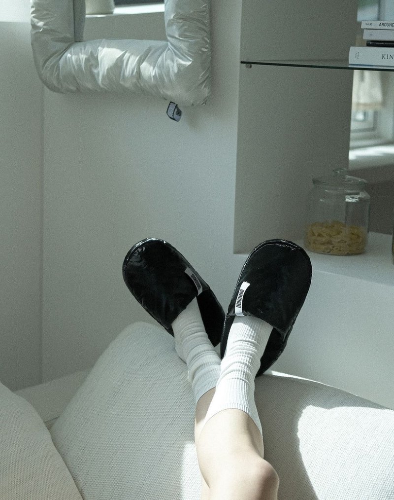 Tong Tong Room Shoes (Black) - 室內拖鞋 - 尼龍 黑色