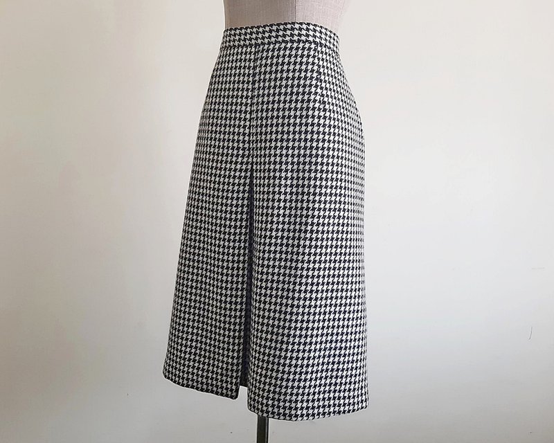 Vintage Cream Black Houndstooth Skirt - กระโปรง - วัสดุอื่นๆ สีดำ