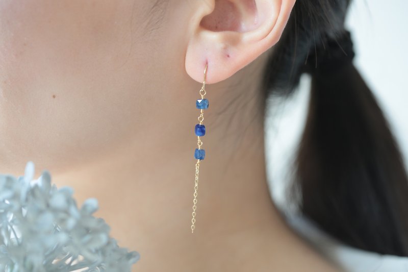 藍晶石Kyanite 14kgf 耳環 可改耳夾 天然石 禮物 生日 藍色 療愈 - 耳環/耳夾 - 半寶石 藍色