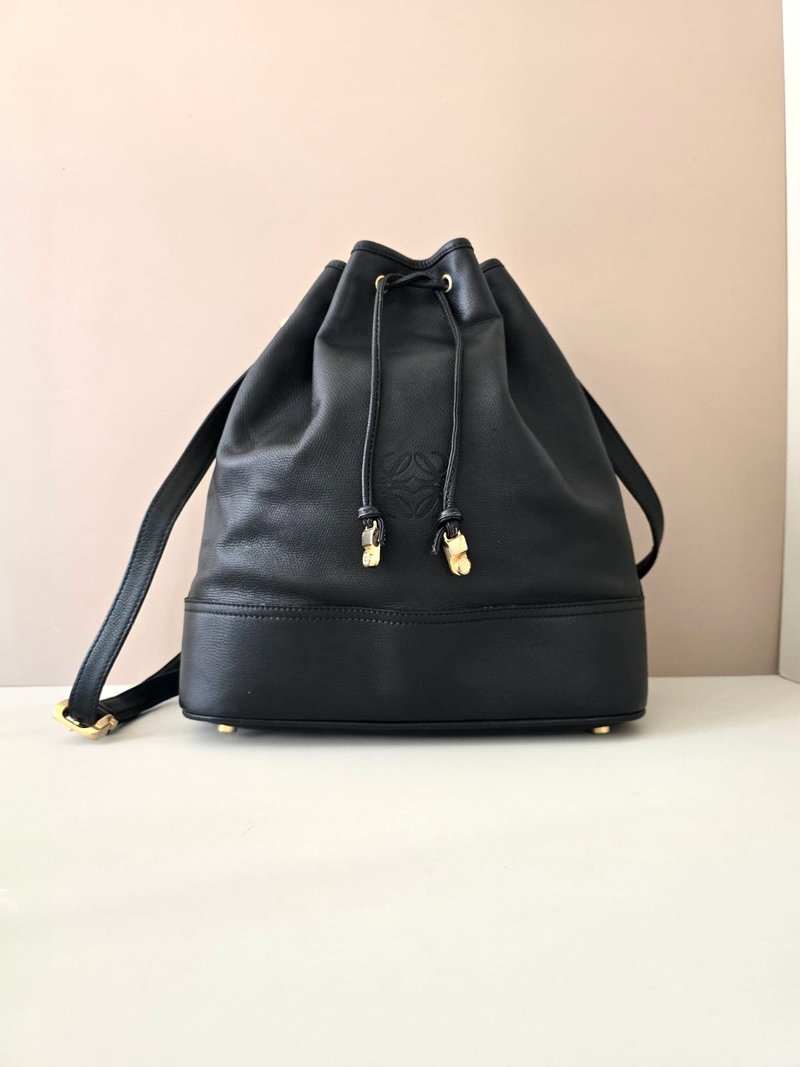 絕版古董包 Loewe 黑色中古水桶包 單肩包 皮革包 斜背復古二手包 - 側背包/斜背包 - 真皮 黑色