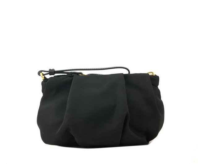 日本直送 名牌中古包 】PRADA プラダ フロントリボン ナイロン ポーチ