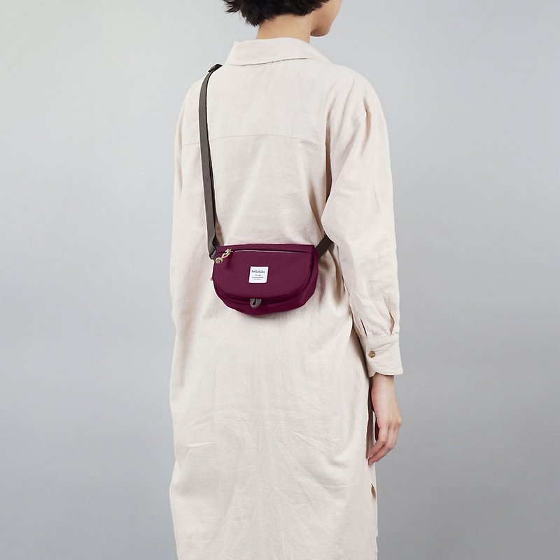 hellolulu EDDY Mini Cross Body Bag-Burgundy - กระเป๋าแมสเซนเจอร์ - เส้นใยสังเคราะห์ สีแดง