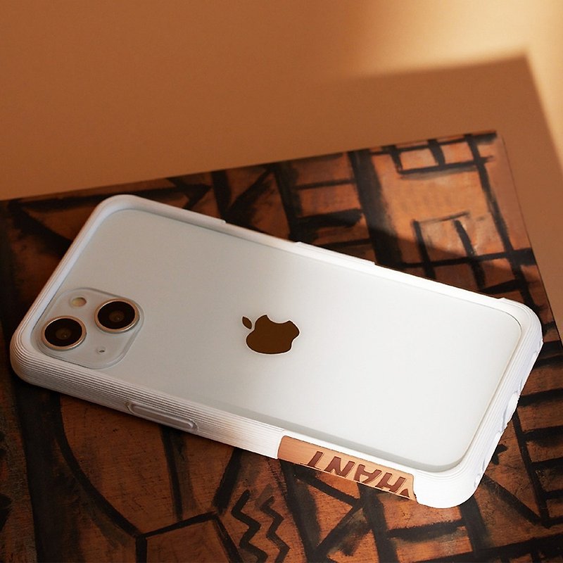 Free brand lanyard iPhone 14 series EPI water ripple anti-fouling anti-fall mobile phone case - white caramel milk tea - เคส/ซองมือถือ - พลาสติก ขาว