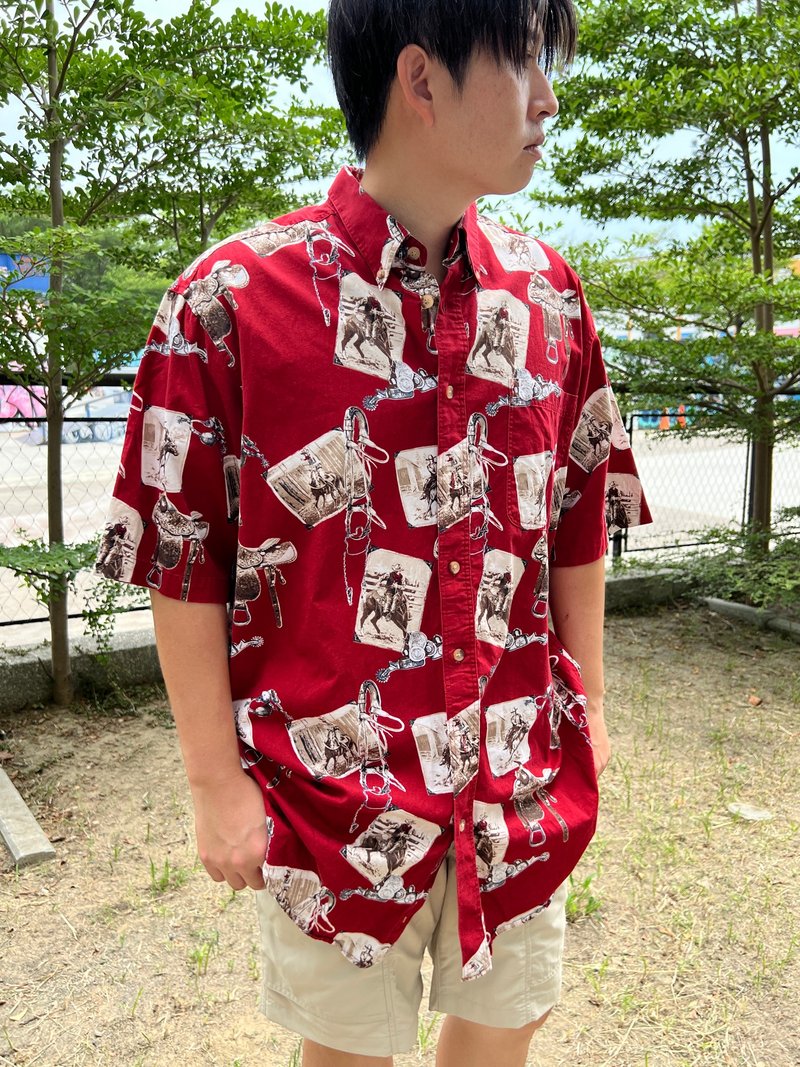 Vintage Men's Animal Shirt Bright Red Knight_Bit & Bridle - เสื้อเชิ้ตผู้ชาย - ผ้าฝ้าย/ผ้าลินิน 