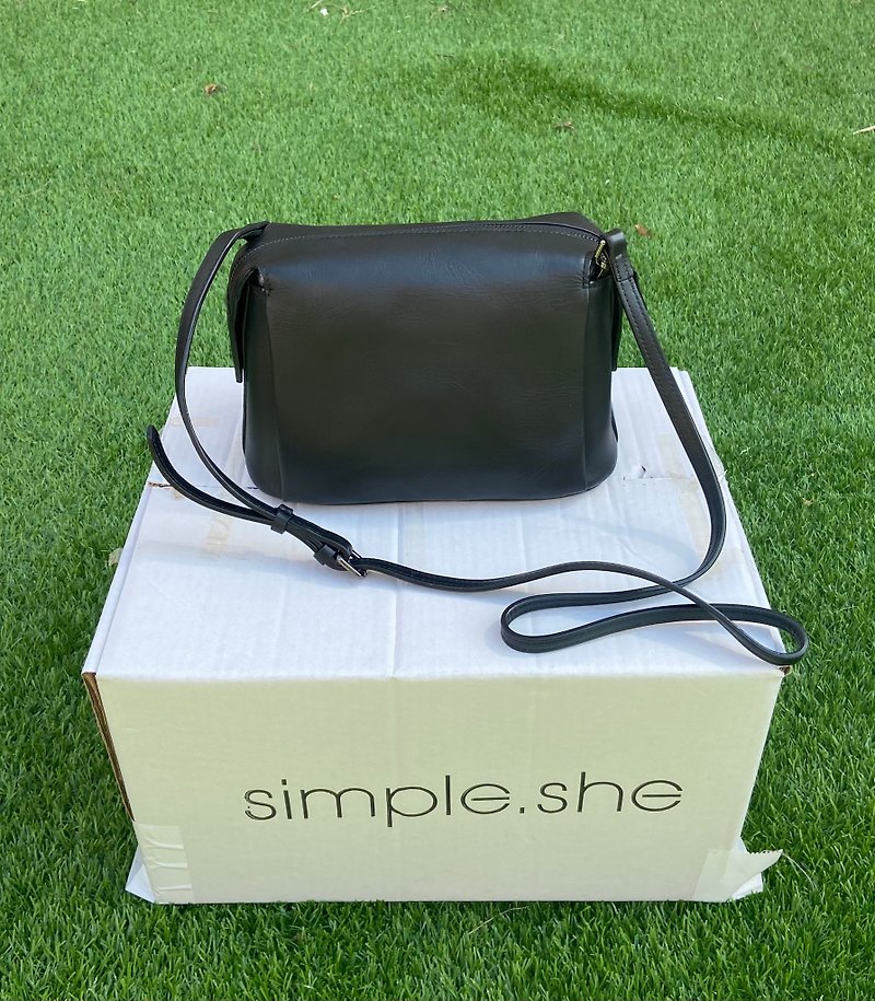 simple.she Genuine Leather Shoulder Bag Simple Style Casual Bag Black - Messenger Bags & Sling Bags - Genuine Leather Black