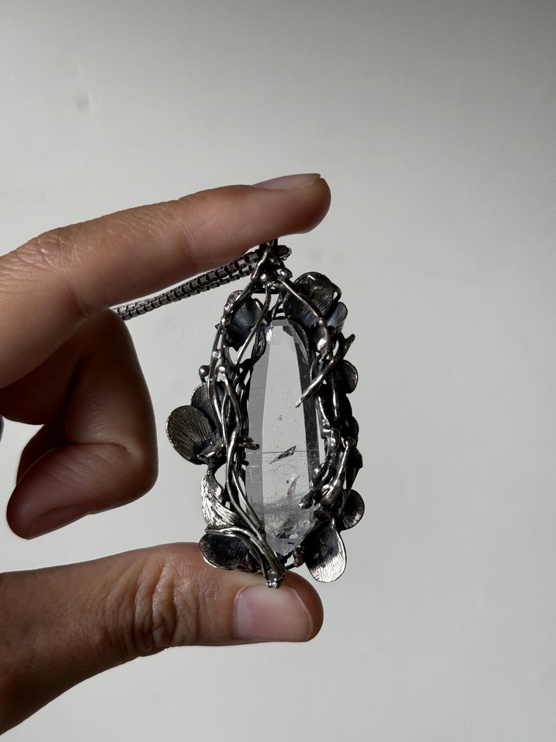 Natural mineral/Colombian crystal/Double-pointed white crystal/Crystal necklace/ - สร้อยคอ - คริสตัล สีใส