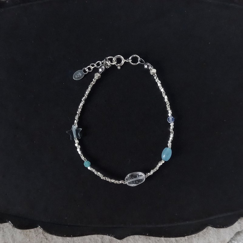 Blue and transparent Stone, Karen Silver bracelet / Aquamarine, Moonstone, Quartz, Amazonite / Bracelet - สร้อยข้อมือ - เงิน สีเงิน