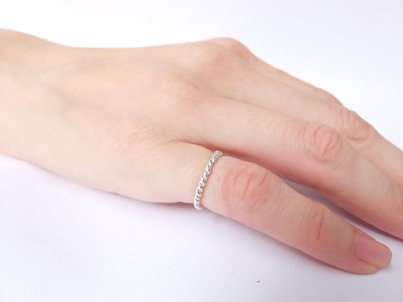braided sterling silver ring - แหวนทั่วไป - โลหะ 