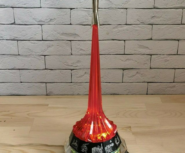 ソ連製　ヴィンテージランプ 黄色いシェードの1950年代製ヴィンテージランプ 小さなテーブル